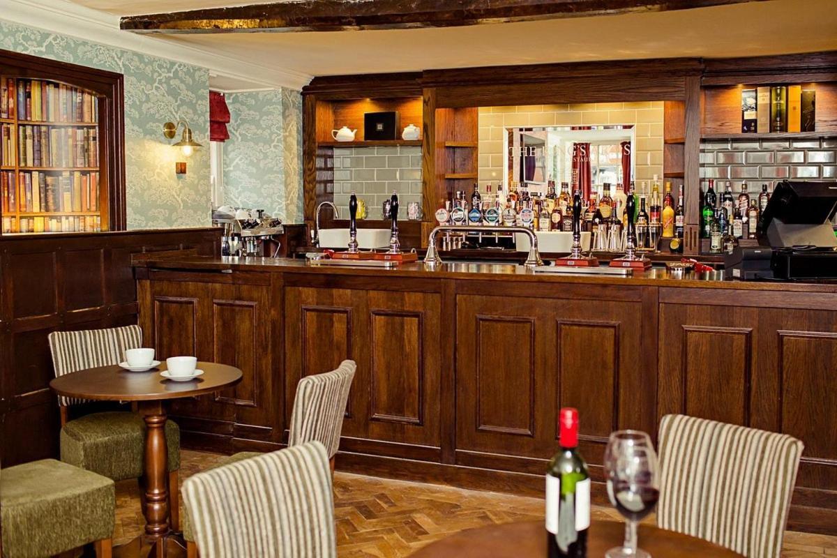 Kings Arms Hotel 比斯特 外观 照片